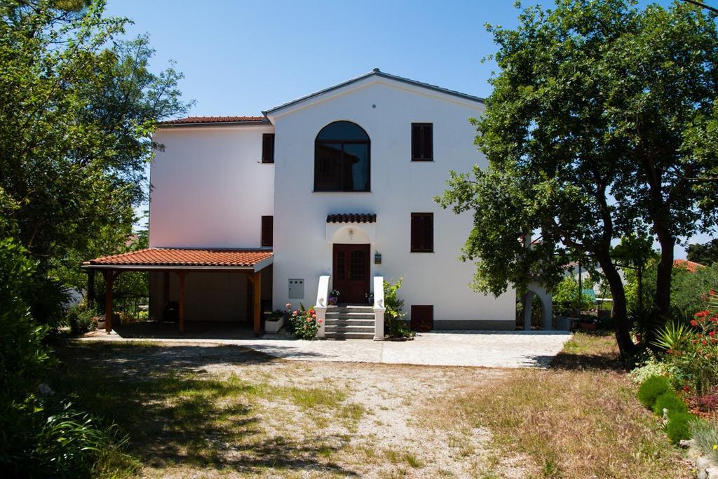 Malinska Apartment 1 Sveti Anton  Exterior photo